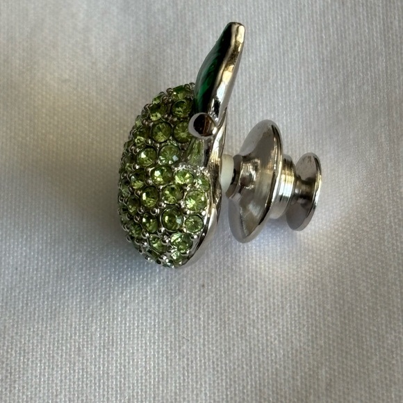 Vintage Avon Green Rhinestone Apple Pin Brooch – Original Box - Picture 5 of 7